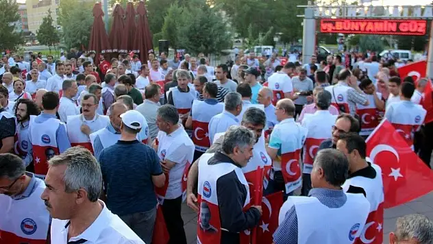 Sivil toplum kuruluşları 15 Temmuz'un 3. yıl dönümünde yürüdü