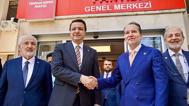 Siyaset arenası hareketlendi! Bir ittifak daha mı geliyor