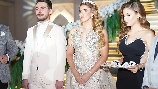Siyaset ve iş dünyası nişanda buluştu: Gazeteci Azim Deniz'in mutlu günü