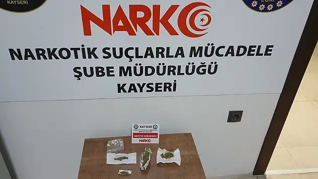 Sokağa çıkma kısıtlamasının olduğu günde uyuşturucu operasyonu: 9 kişi yakalandı