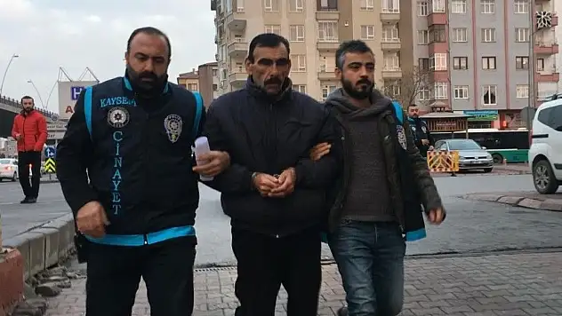 'Anneme hep 'seni öldüreceğim' diye tehdit ederdi' 