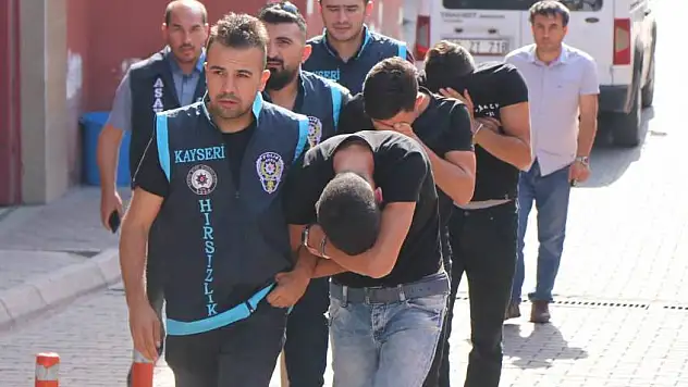 Son Dakika... Akü hırsızları yakalandı!
