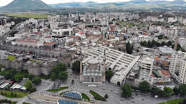 Kayseri'de hafta sonu sokağa çıkmak yasak mı?