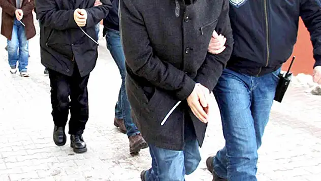 Son dakika... İki bakanlıkta FETÖ operasyonu!