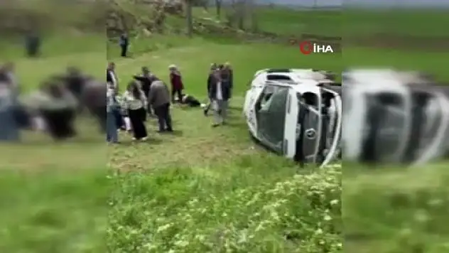 Son dakika! Kayseri'de öğrenci servisi devrildi. Çok sayıda yaralı var