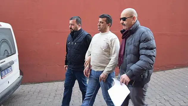 Son Dakika…Tartıştığı karısını bıçakladı