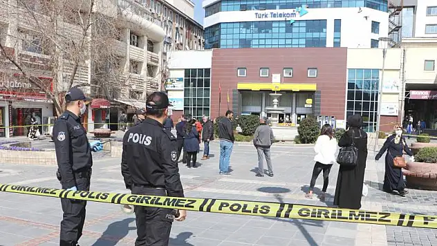 Son dakika! 20 yaş altındakilere de sokağa çıkma yasağı geldi