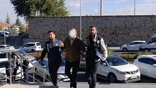 Sosyal medya paylaşımları tutuklattı