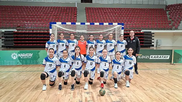 Spor A.Ş.'nin minik hentbolcuları ikincilikle döndü
