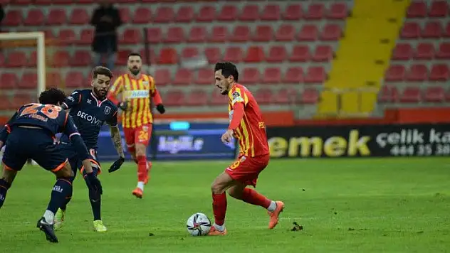 Spor Toto Süper Lig: Kayserispor: 0 - Medipol Başakşehir: 0 (İlk yarı)