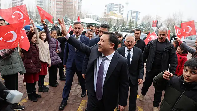 Sporadamı yazdı, Vali Çiçek vatandaşın yardımına koştu!