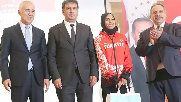 Sporun Enleri Ödüllendirildi