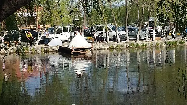 Sultan Sazlığı'na Ziyaretçi Akını