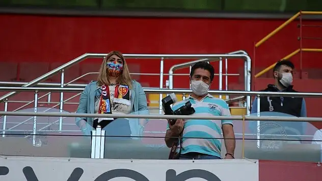 Süper Lig: Hes Kablo Kayserispor: 1 - Gençlerbirliği: 0 (İlk yarı)