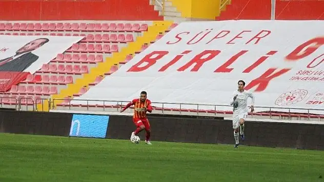 Süper Lig: Kayserispor: 1 - İ.H. Konyaspor: 0 (İlk Yarı)