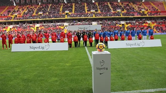 Süper Lig: Kayserispor: 0 - Trabzonspor: 0 (İlk yarı)