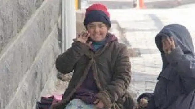 SURİYELİ ÇOCUKLARIN SICAK YEMEK SEVİNCİ