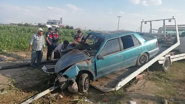 Takla atan otomobil tarlaya uçtu: 6 yaralı
