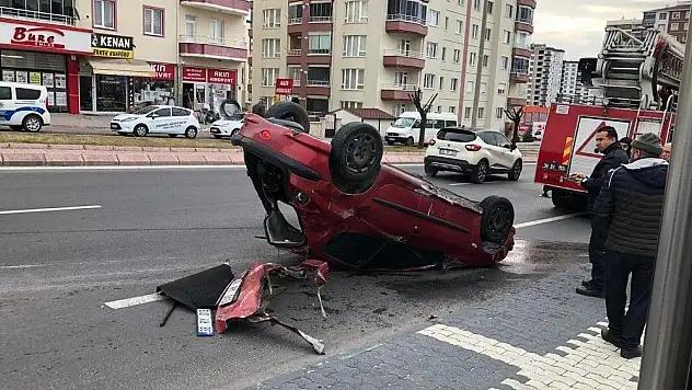 Takla atan otomobilin sürücüsü hafif yaralı olarak kurtuldu
