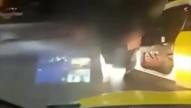 Şoför önünü kesip tehdit etti