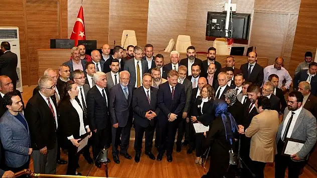 Talas Belediyesi'nde devir teslim

