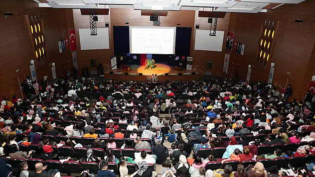 Talas Belediyesi'nden çocuklara karne hediyesi!