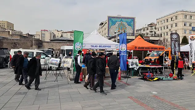Talas Belediyesi'nden deprem bilinci için anlamlı hareket!