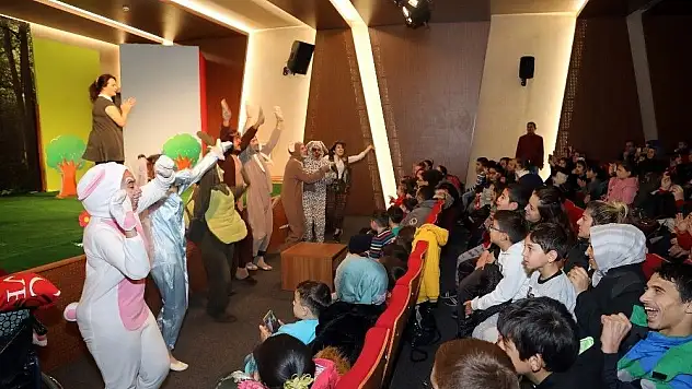 Talas Belediyesi'nden Tiyatro Kursu
