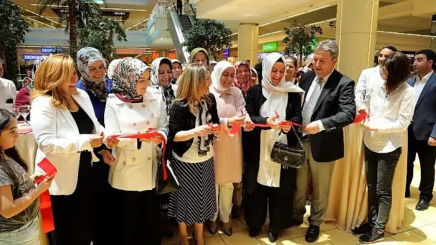 Talas Belediyesinden çini sergisi
