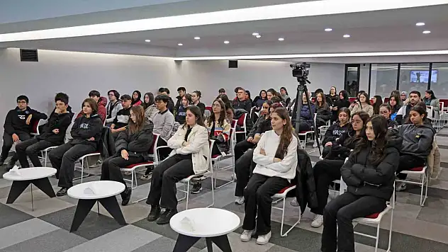 Yazarlık yolculuğu Talas'ta devam ediyor