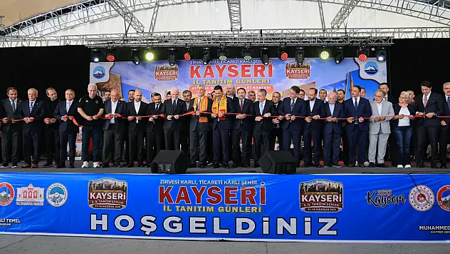 Talas rüzgârı İstanbul'da esti