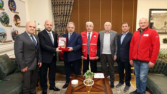Talas'ta bağışlar, gönüller arasında köprü kuruyor...