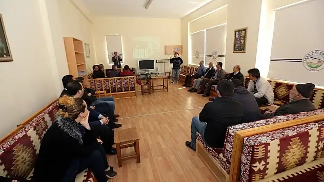 Talas'ta Çiftçilere Aşılama Eğitimi
