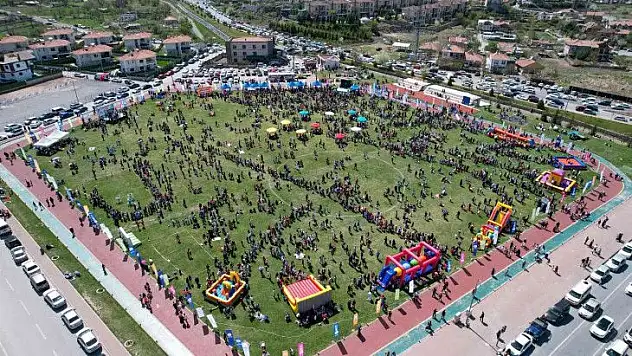Talas'ta 23 Nisan coşkusu