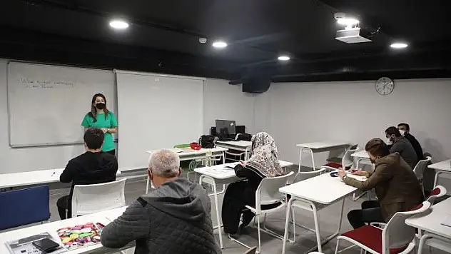 Talas'ta İngilizce dil kursları başladı