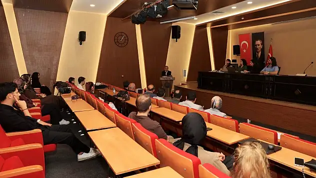 Talas'ta mimarlık öğrencilerinin projeleri değerlendirildi