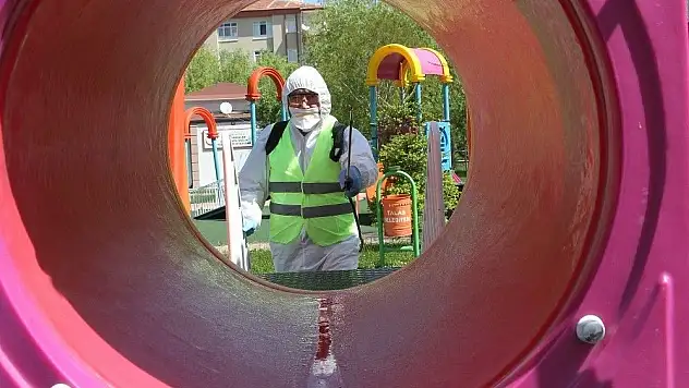 Talas'ta parklar çocukları bekliyor