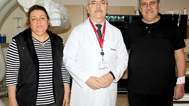 Tam tıkalı kalp damarı 20 dakikada açıldı
