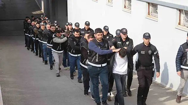 170 milyon TL'lik kaçak ürün ele geçirildi