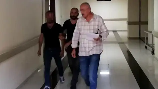 Son Dakika... Tartıştığı eşini bıçakladı!