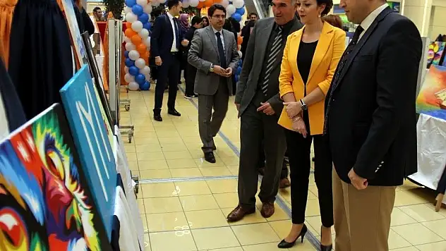 Tekden Koleji öğrencileri eserlerini sergiledi