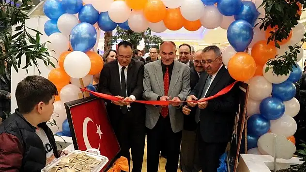 Tekden öğrencileri eserlerini sergiledi