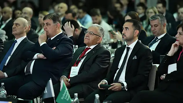 Teknoloji Liderleri Zirvesi'nde bakın neler konuşuldu?