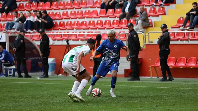 Erciyes 38 FK son dakikada galibiyeti kaçırdı