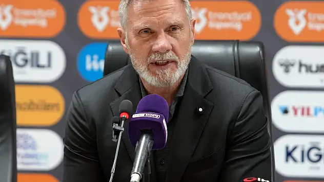 Thorsten Fink ilk galibiyetini aldı: Uzun zamandır bekliyorduk