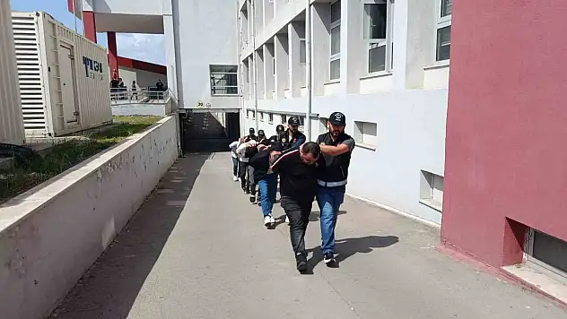 TIR'ın dorsesinde 10 kilodan fazla uyuşturucu ele geçirildi