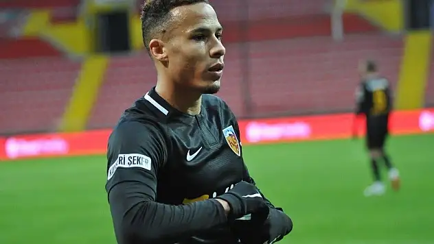 Tjaronn Chery gollerine devam ediyor