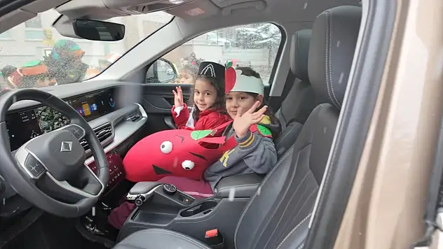 Togg, Yerli Malı Haftası'nda öğrencilerle buluştu