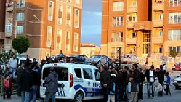 TOKİ SAKİNLERİNDEN SİTE YÖNETİMİ PROTESTOSU