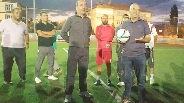 Tomarza Belediyespor sahaya indi